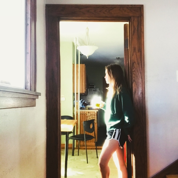 Meet your Posher, Anna - Picture 2 of 4